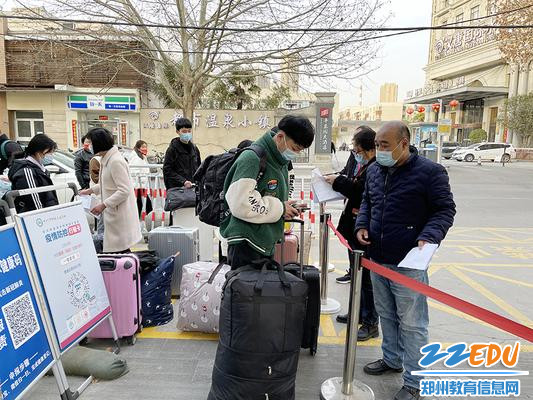 加油新学期，一起向未来！科工学校迎接学子返校